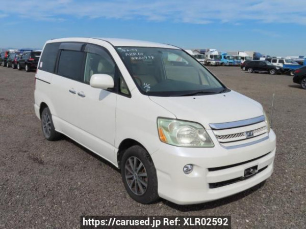 Used 2005 AT toyota noah AZR60G Image[0]