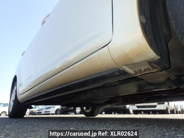 Used 2004 AT toyota wish ZNE10G Image[33]