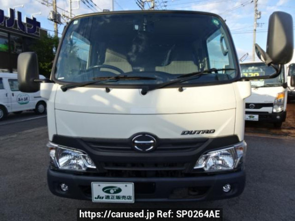 Used 2017 AT hino dutro-route-van XZC605Y Image[1]