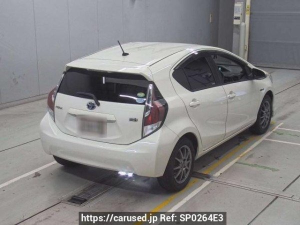 Used 2014 AT toyota aqua NHP10 Image[1]