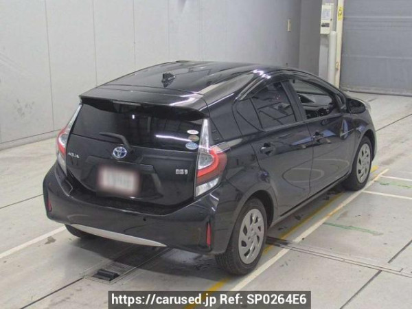 Used 2018 AT toyota aqua NHP10 Image[1]