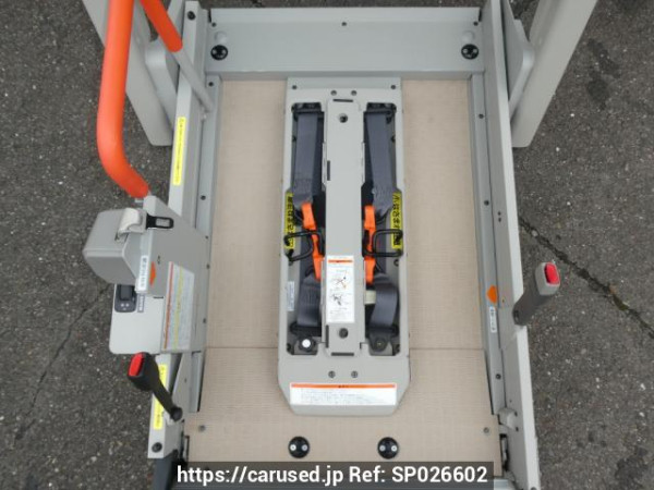 Used 2019 AT nissan serena GC27 Image[2]