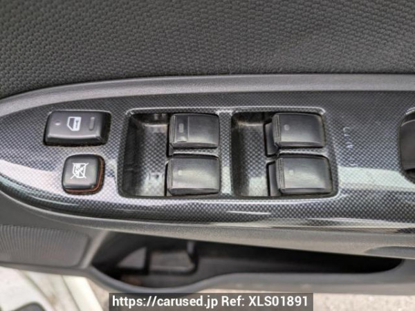 Used 2004 AT toyota wish ZNE10G Image[19]