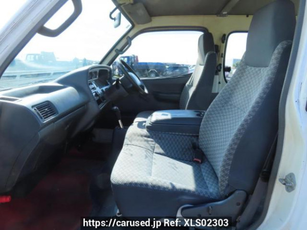 Used 2004 AT toyota hiace-van TRH102V Image[16]