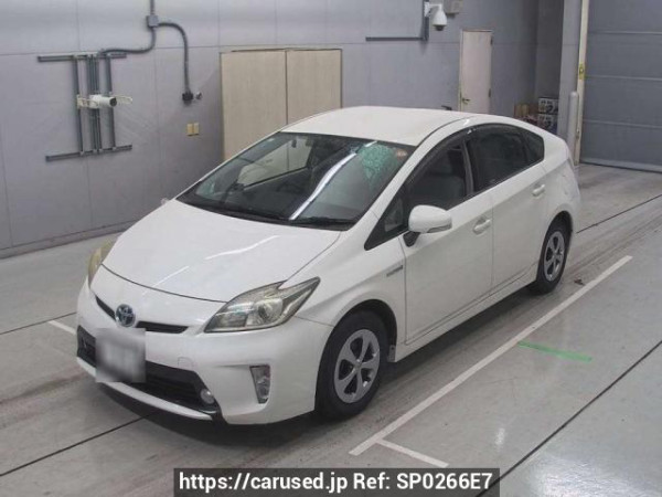 Used 2013 AT toyota prius ZVW30 Image[0]