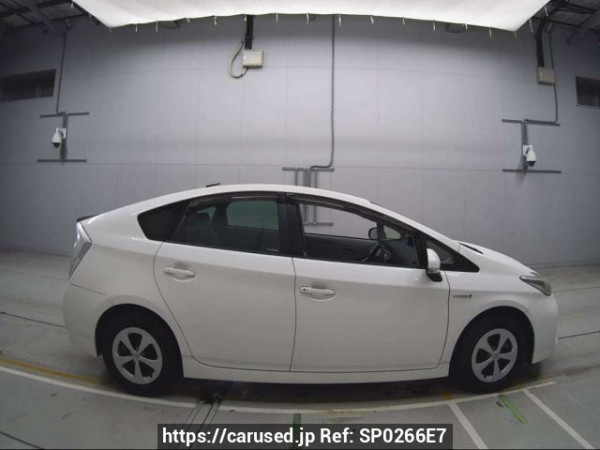 Used 2013 AT toyota prius ZVW30 Image[2]