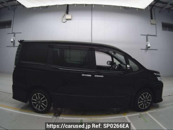 Used 2015 AT toyota voxy ZRR80W Image[2]
