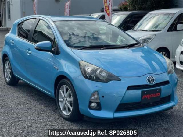 Used 2013 AT toyota aqua NHP10 Image[2]