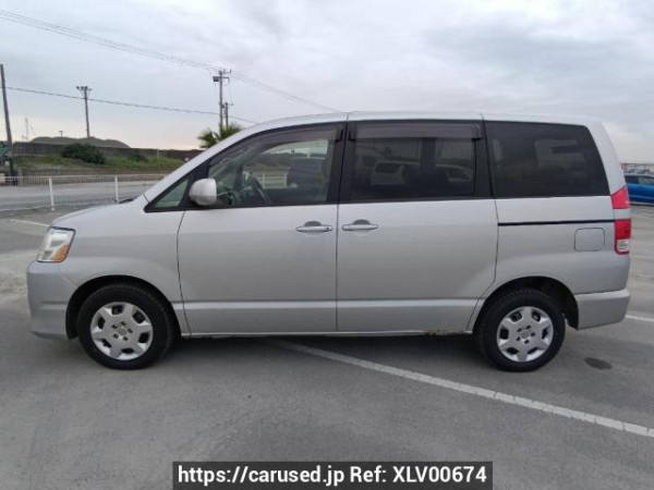 Used 2004 AT toyota noah AZR65G Image[3]