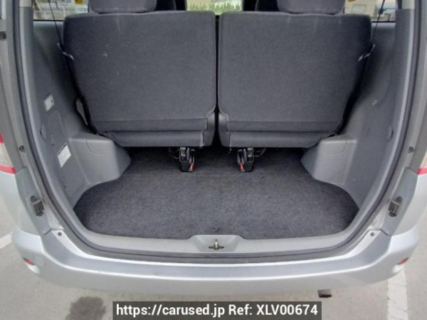 Used 2004 AT toyota noah AZR65G Image[8]