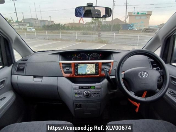 Used 2004 AT toyota noah AZR65G Image[18]