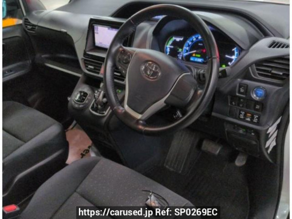 Used 2016 AT toyota voxy ZWR80G Image[2]
