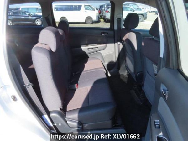 Used 2004 AT toyota wish ZNE10G Image[18]