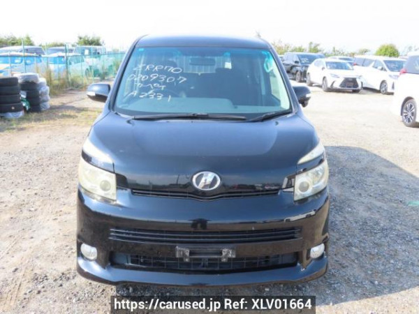 Used 2009 AT toyota voxy ZRR70W Image[1]