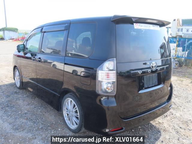 Buy Used 2009 Toyota Voxy ZRR70W (XLV01664) - Carused.jp