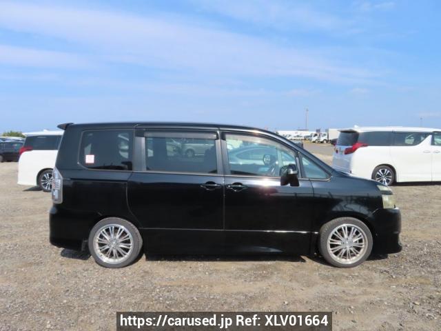Buy Used 2009 Toyota Voxy ZRR70W (XLV01664) - Carused.jp