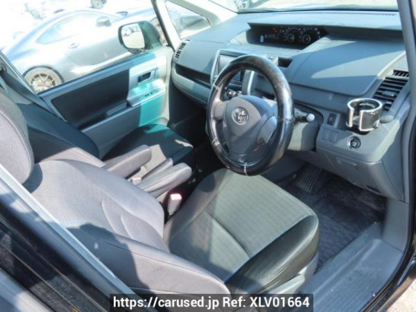 Used 2009 AT toyota voxy ZRR70W Image[13]