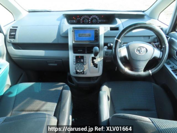Used 2009 AT toyota voxy ZRR70W Image[23]