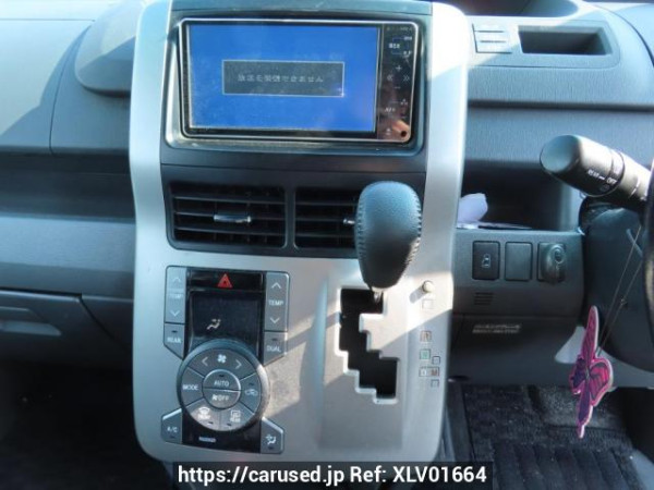 Used 2009 AT toyota voxy ZRR70W Image[27]