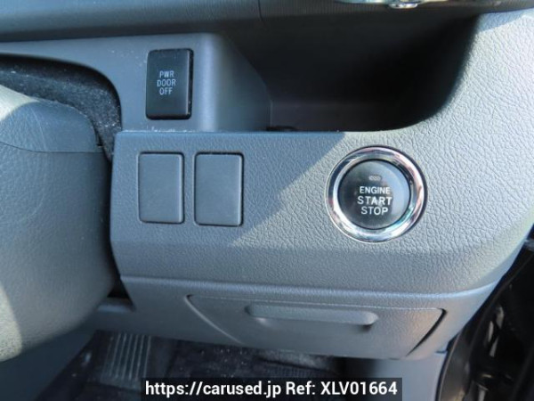 Used 2009 AT toyota voxy ZRR70W Image[33]