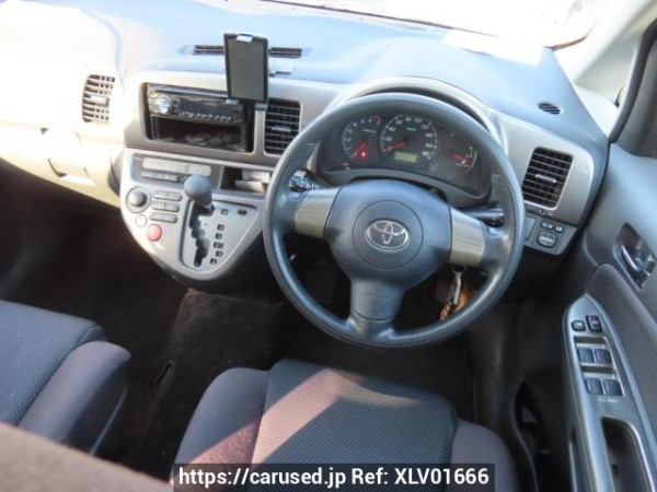 Used 2003 AT toyota wish ZNE10G Image[15]