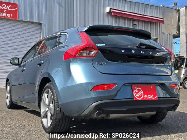 Used 2013 AT volvo v40 MB4164T Image[1]