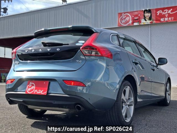 Used 2013 AT volvo v40 MB4164T Image[2]