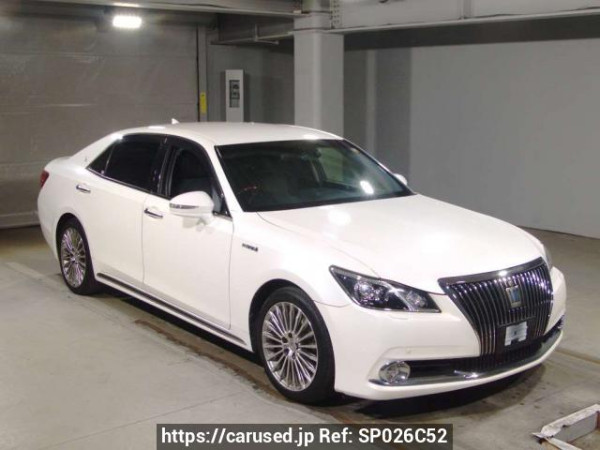 Used 2014 AT toyota crown-majesta GWS214 Image[2]