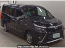 Toyota Voxy ZWR80W