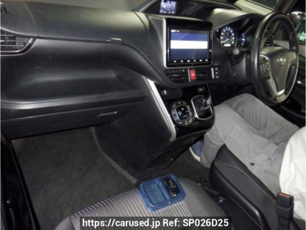 Used 2018 AT toyota voxy ZWR80W Image[2]