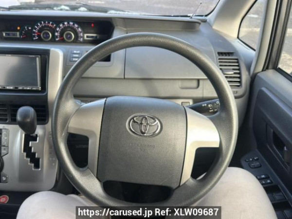 Used 2010 AT toyota noah ZRR75G Image[22]