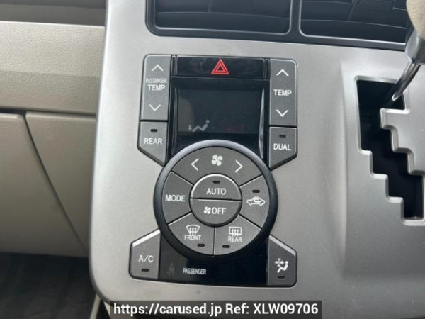 Used 2007 AT toyota noah ZRR75G Image[27]