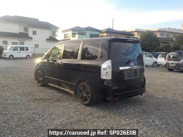 Used 2012 AT toyota voxy ZRR70W Image[1]