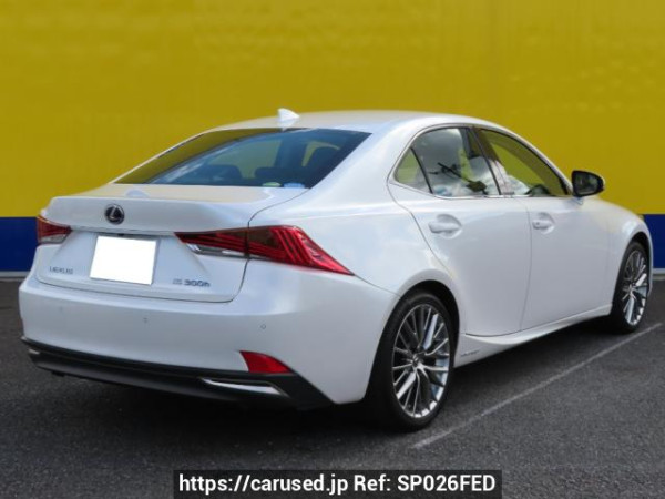 Used 2019 AT lexus is AVE30 Image[1]