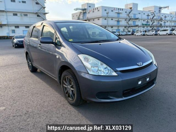 Used 2003 AT toyota wish ZNE14G Image[0]