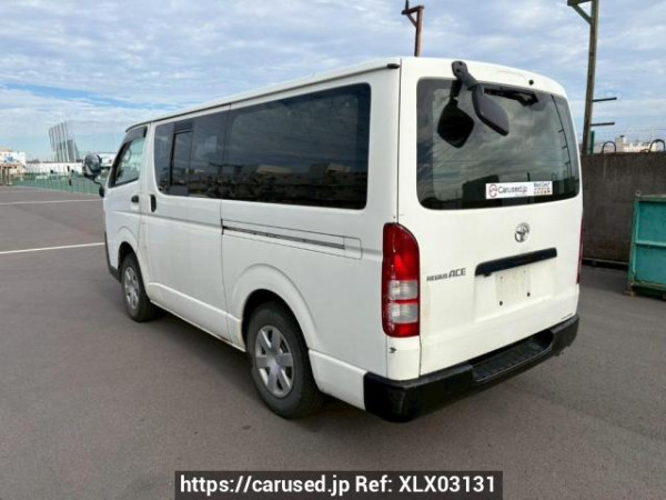 Used 2004 AT toyota regiusace-van KDH205V Image[4]