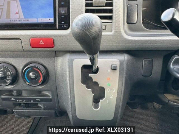 Used 2004 AT toyota regiusace-van KDH205V Image[28]