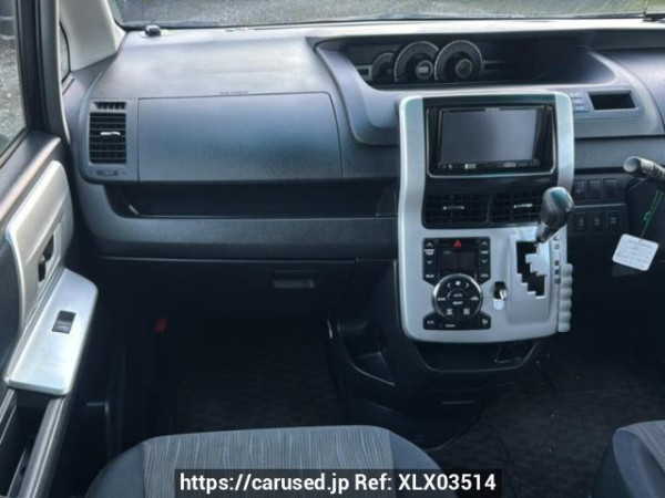 Used 2010 AT toyota noah ZRR75W Image[16]