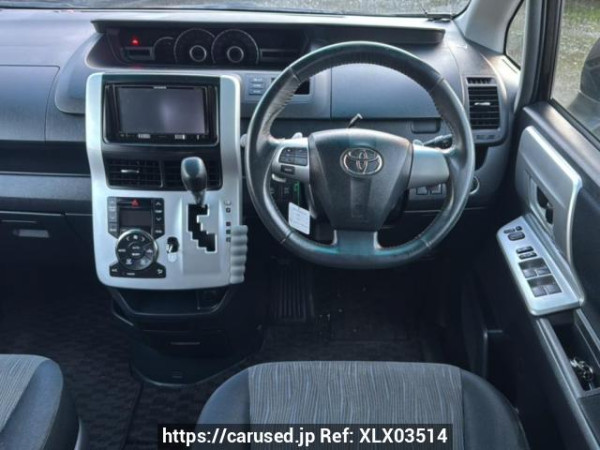 Used 2010 AT toyota noah ZRR75W Image[17]