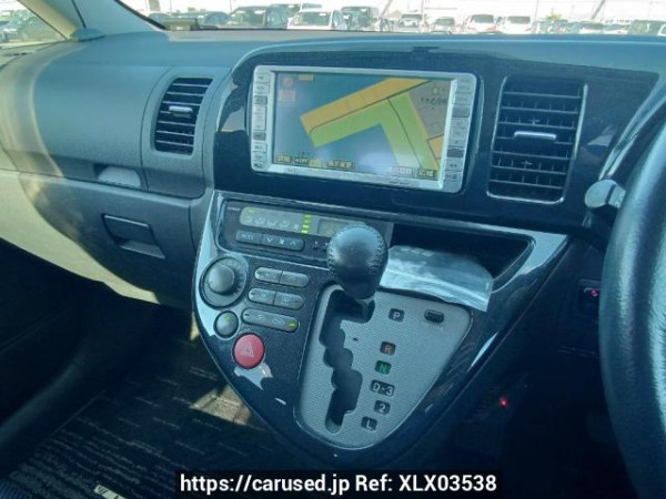 Used 2004 AT toyota wish ZNE14G Image[24]