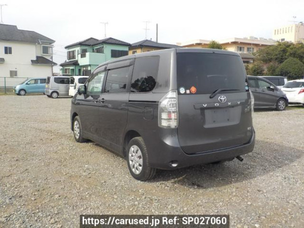 Used 2010 AT toyota voxy ZRR75G Image[1]