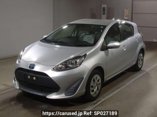 Used 2020 AT toyota aqua NHP10 Image[0]