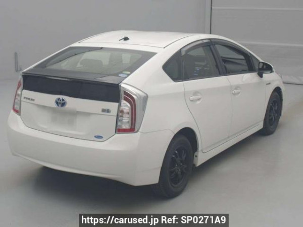 Used 2014 AT toyota prius ZVW30 Image[1]