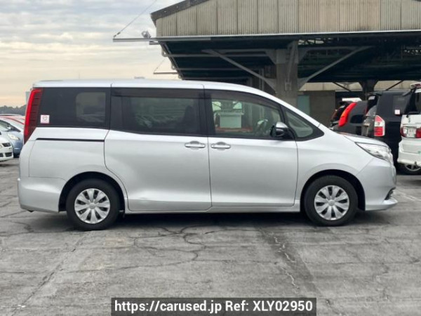 Used 2016 AT toyota noah ZRR80G Image[7]