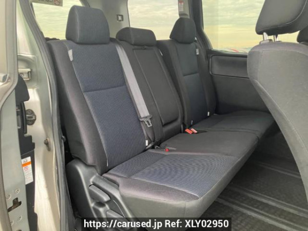 Used 2016 AT toyota noah ZRR80G Image[15]