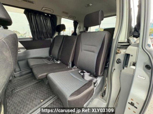 Used 2007 AT toyota voxy ZRR70W Image[16]
