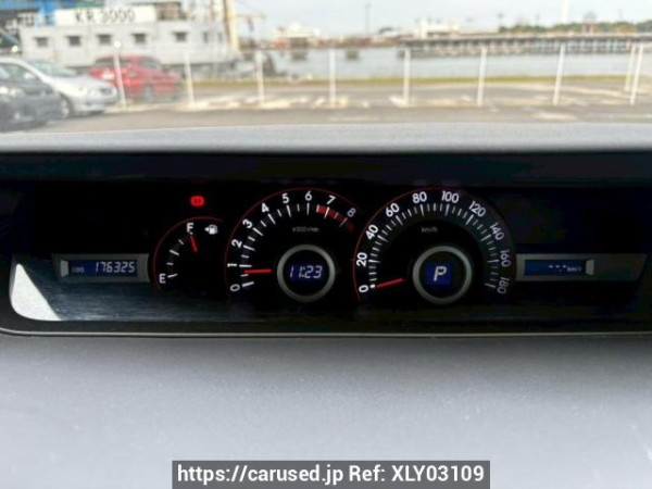 Used 2007 AT toyota voxy ZRR70W Image[29]