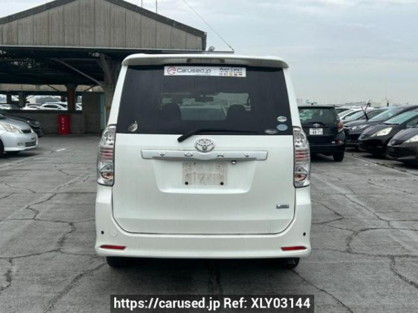 Used 2009 AT toyota voxy ZRR70W Image[5]