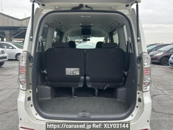 Used 2009 AT toyota voxy ZRR70W Image[8]