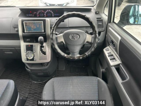 Used 2009 AT toyota voxy ZRR70W Image[21]
